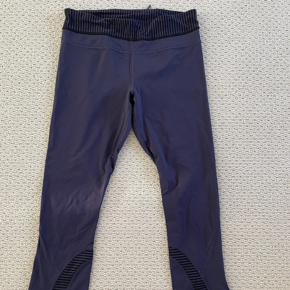 Lululemon Up The Pace Navy Blue Leggings in Size 6
